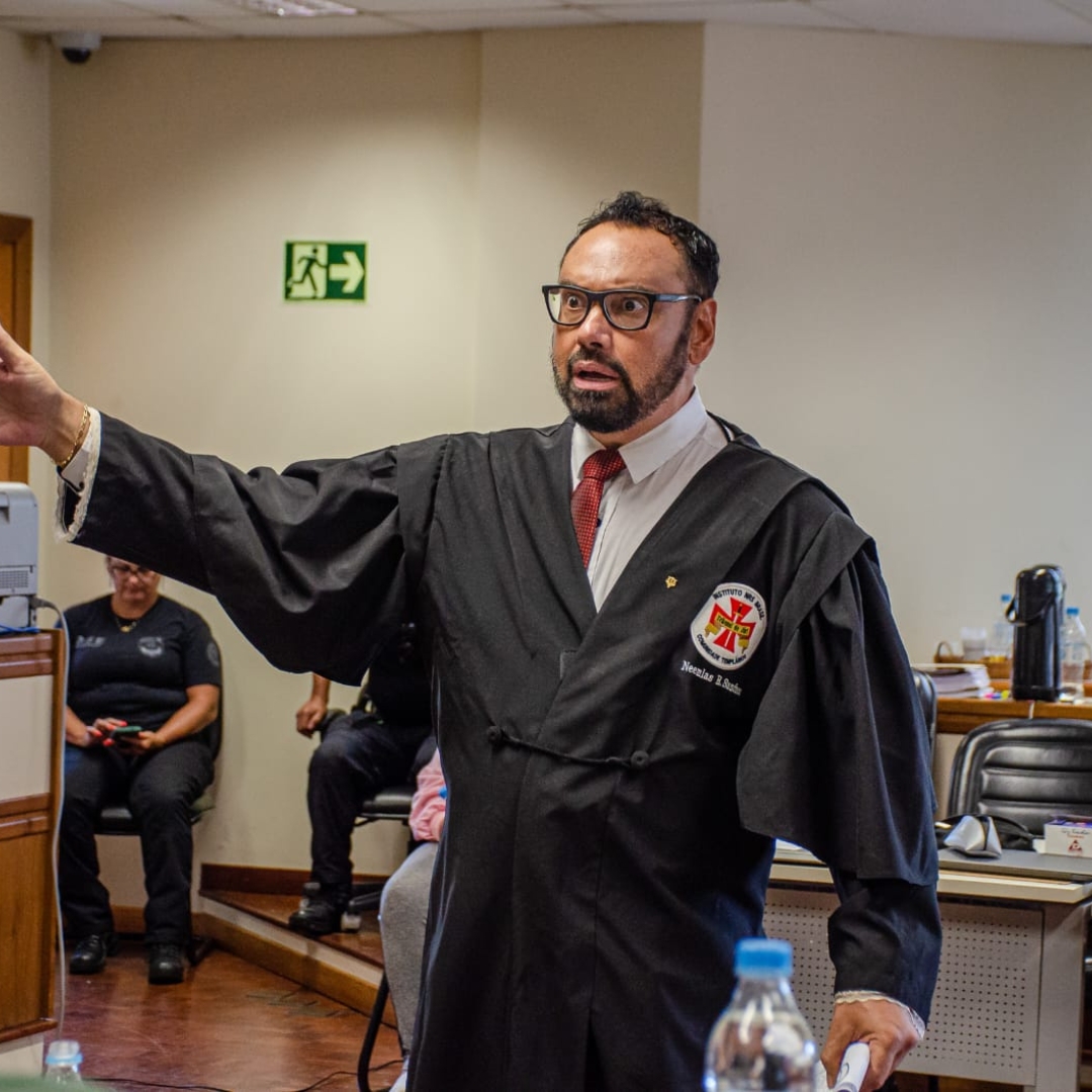 Dr. Nemias R. Sanches em sustentação no Tribunal do Júri